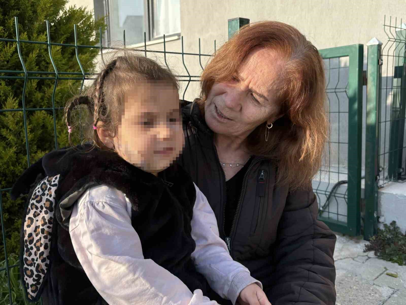 İzmir’de köpek dehşeti: 3 yaşındaki Ada’nın yüzü pençe ve ısırıkla dolu
İzmir’de köpek dehşeti: 3 yaşındaki Ada’nın yüzü pençe ve ısırıkla dolu