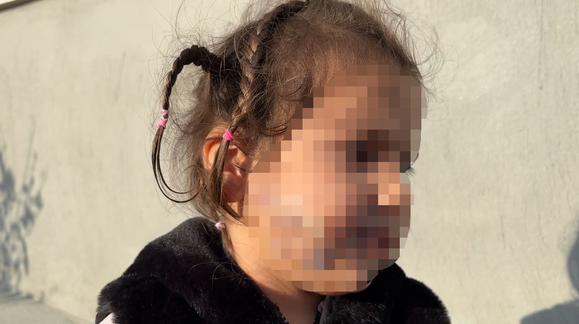 İzmir’de köpek dehşeti: 3 yaşındaki Ada’nın yüzü pençe ve ısırıkla dolu
İzmir’de köpek dehşeti: 3 yaşındaki Ada’nın yüzü pençe ve ısırıkla dolu