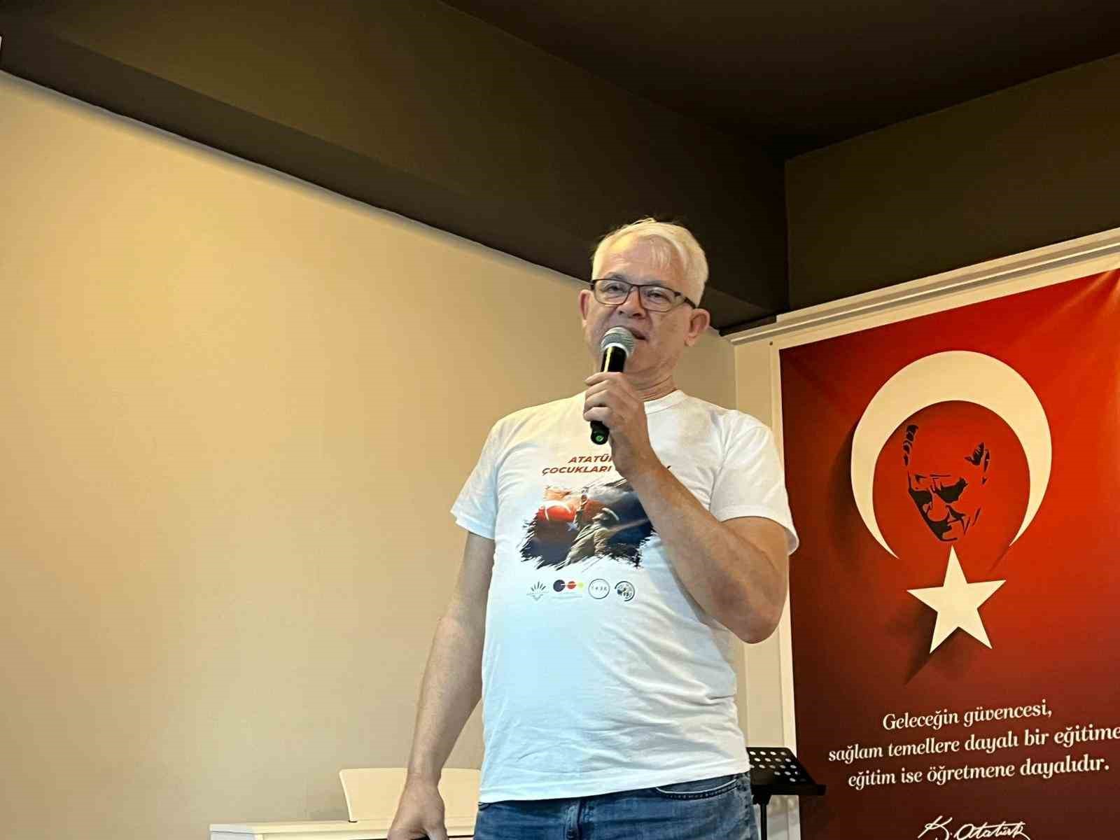 İzmir’de öğrenciler Uluslararası Uzay İstasyonu ile telsiz bağlantısı kurdu
