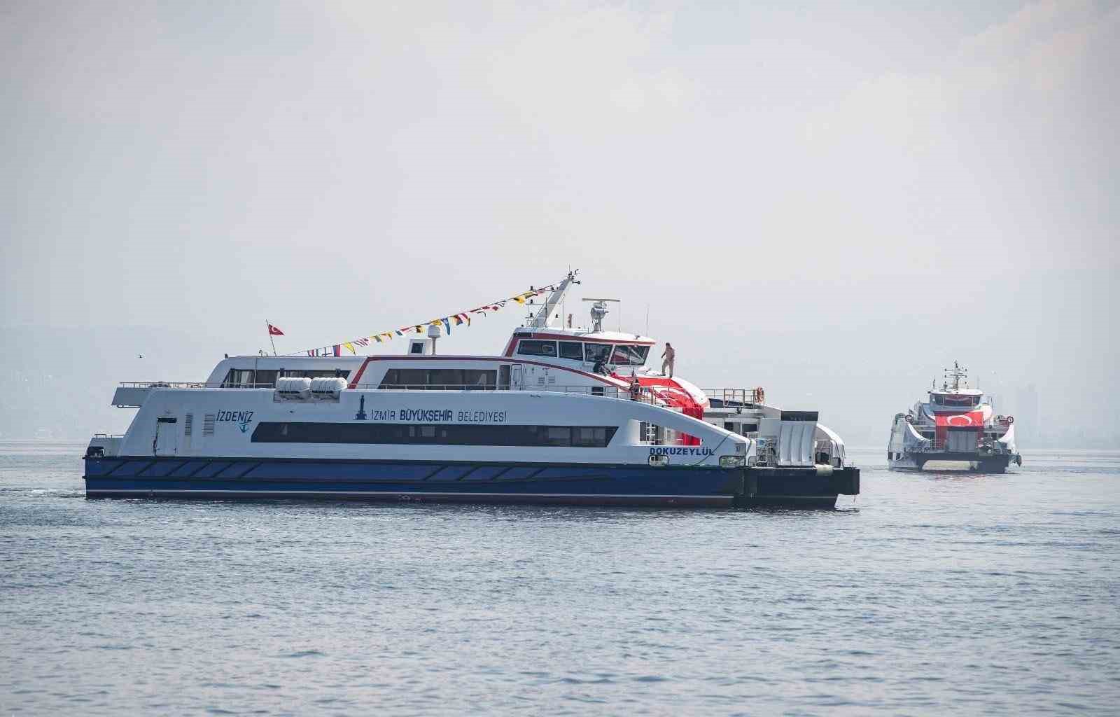 İzmir’de olumsuz hava şartları nedeniyle vapur seferleri iptal edildi
