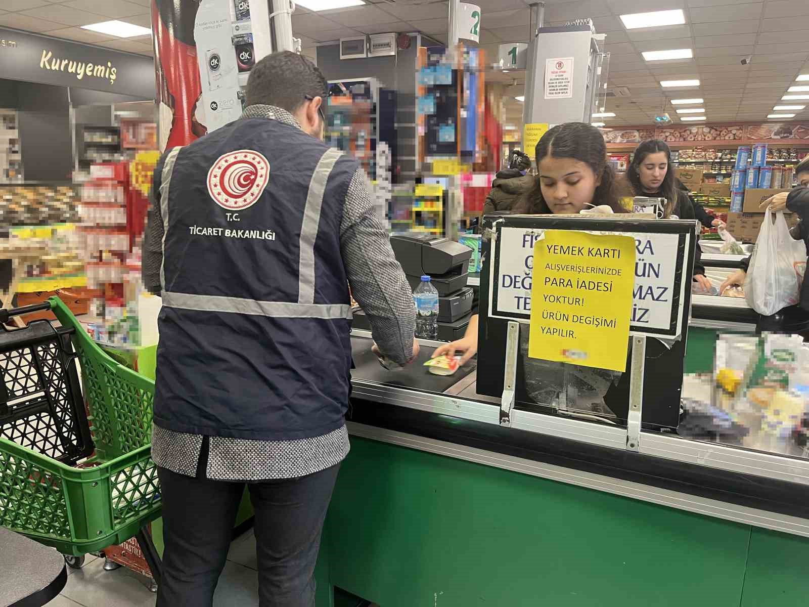İzmir’de Ramazan öncesi market denetimi

