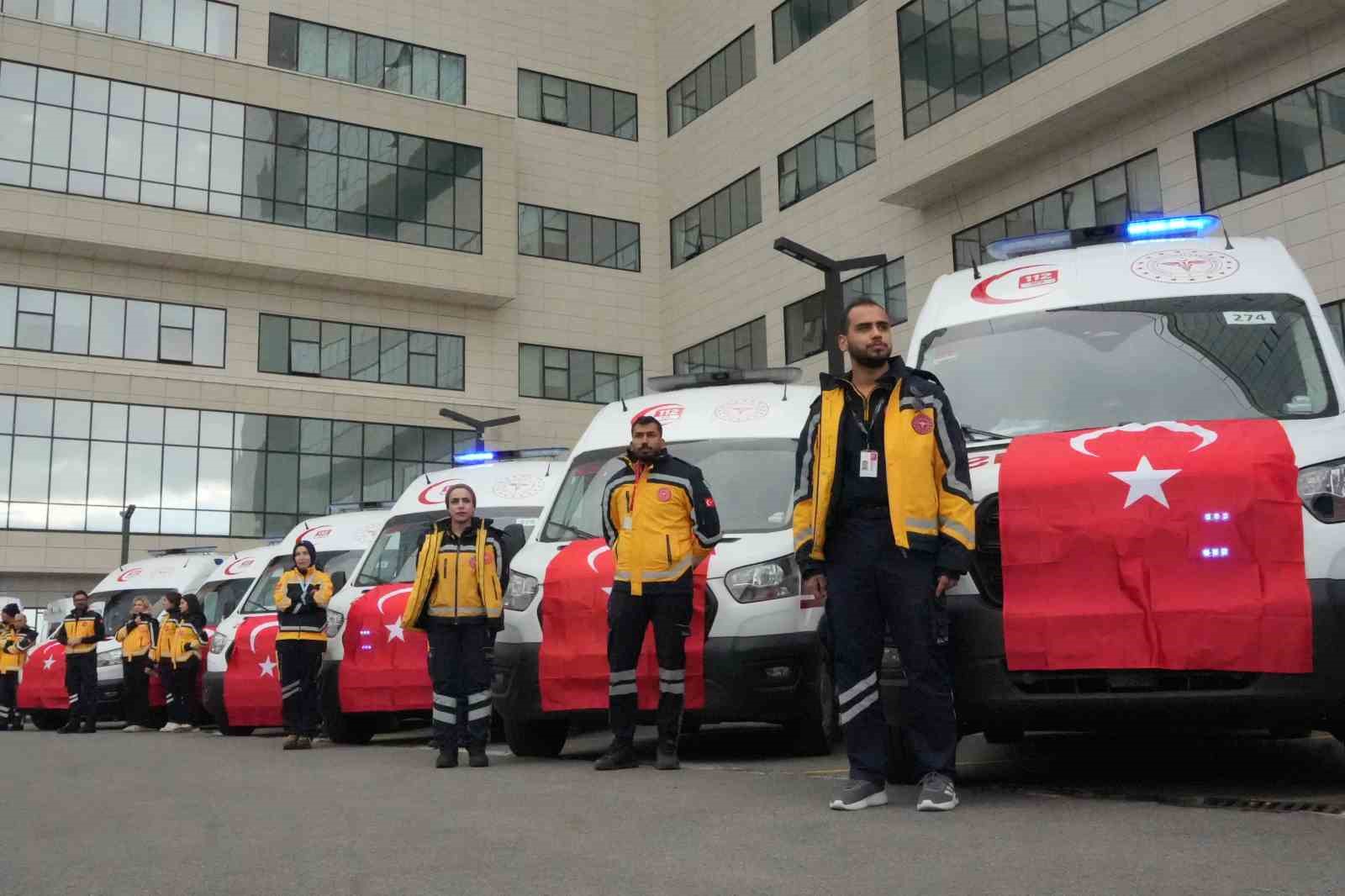 İzmir’de sağlık filosuna 45 yeni ambulans
