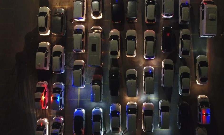 İzmir’de suç örgütü operasyonu: 1 milyar TL para hareketi tespit edildi
