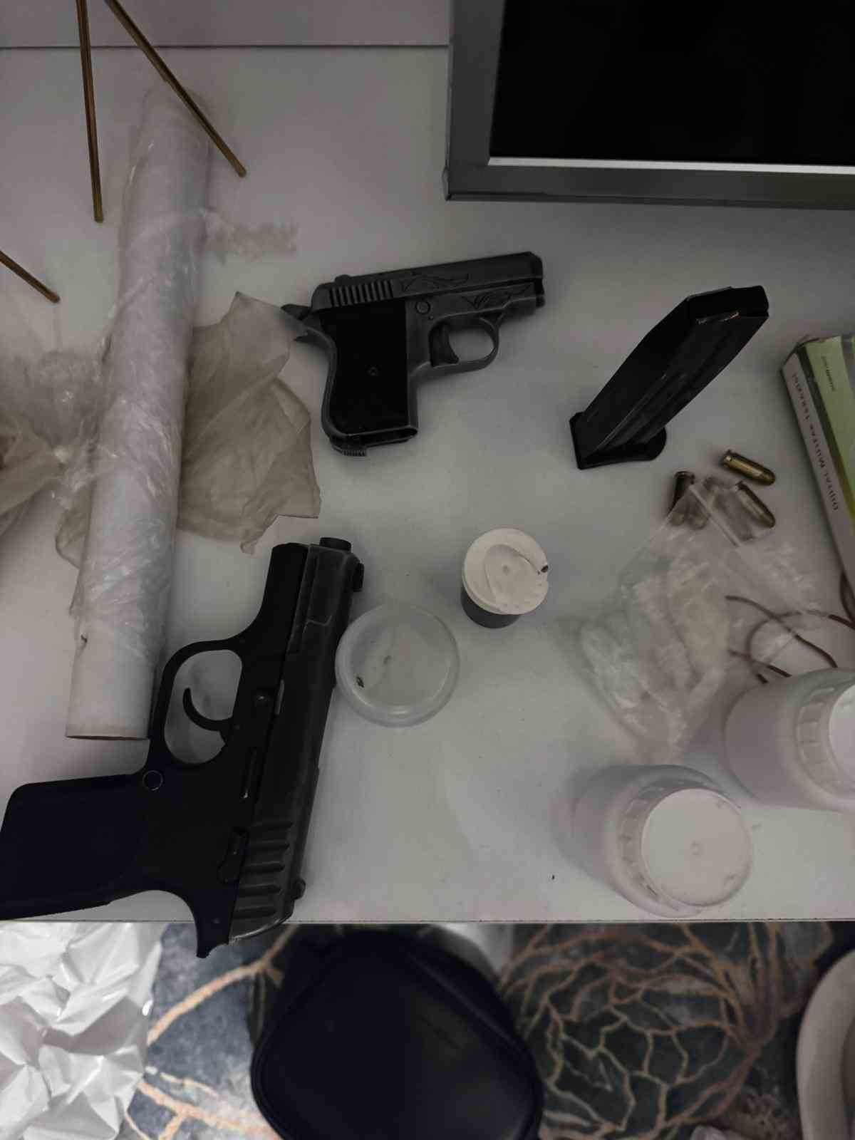 İzmir’de uyuşturucu operasyonu: 10 tutuklama
