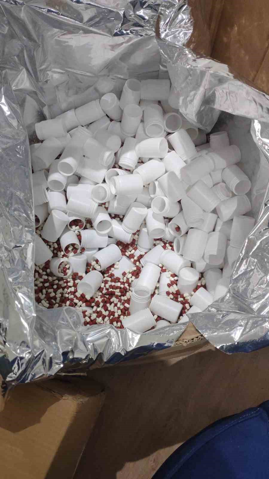 İzmir’de yarım milyona yakın uyuşturucu hap ele geçirildi
