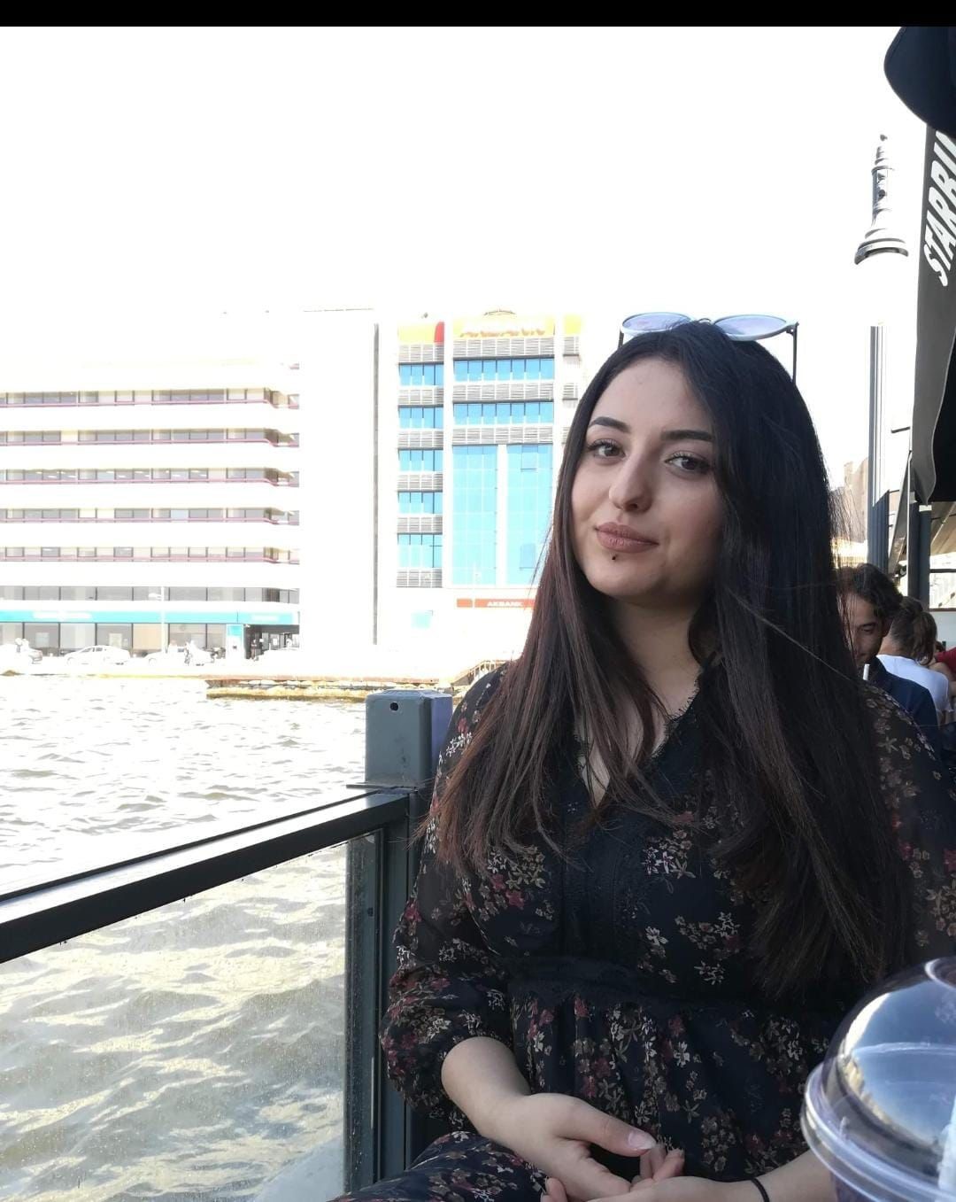 İzmir’deki korkunç cinayetin görgü tanığı konuştu: "Silah sesine koştuk, kanlar içinde bulduk"
İzmir’deki korkunç cinayetin görgü tanığı konuştu: "Silah sesine koştuk, kanlar içinde bulduk"
