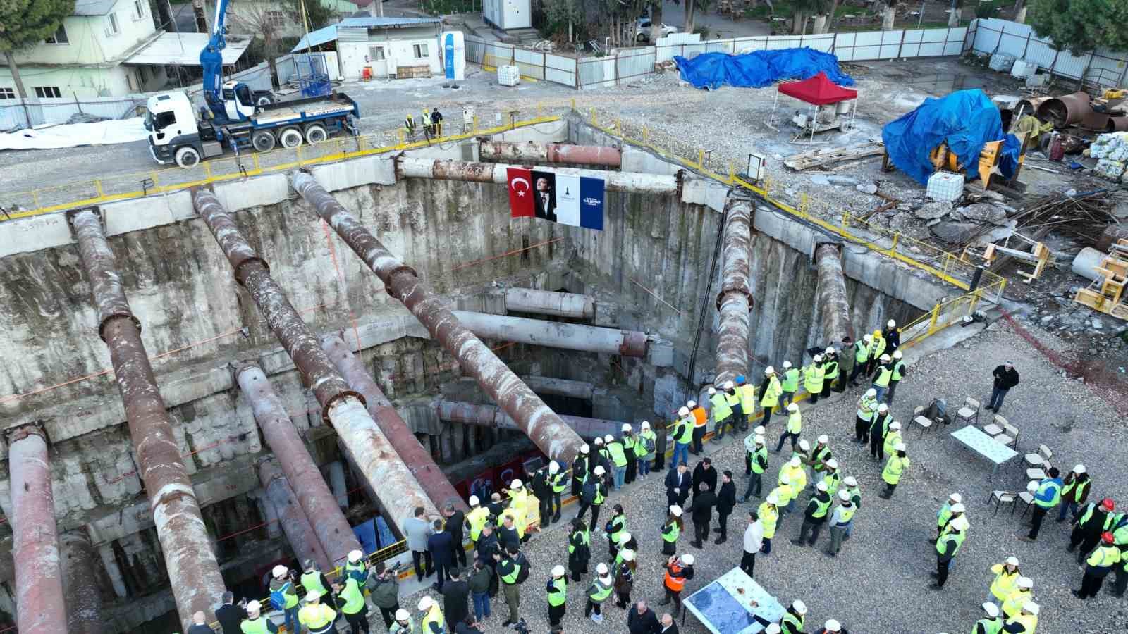 İzmir’in dev projesi Buca Metrosu’nda tünel kazıları tamamlandı
