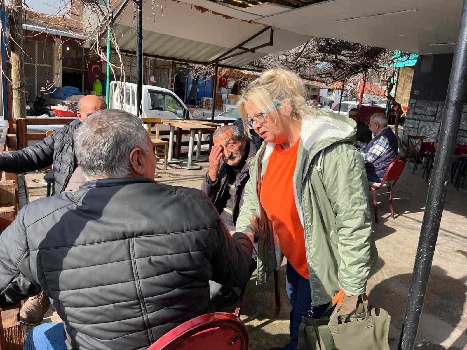 İzmir’in sıra dışı muhtarı: Babasının vasiyetini dinledi, köyün ’Tek Kraliçe’si oldu

