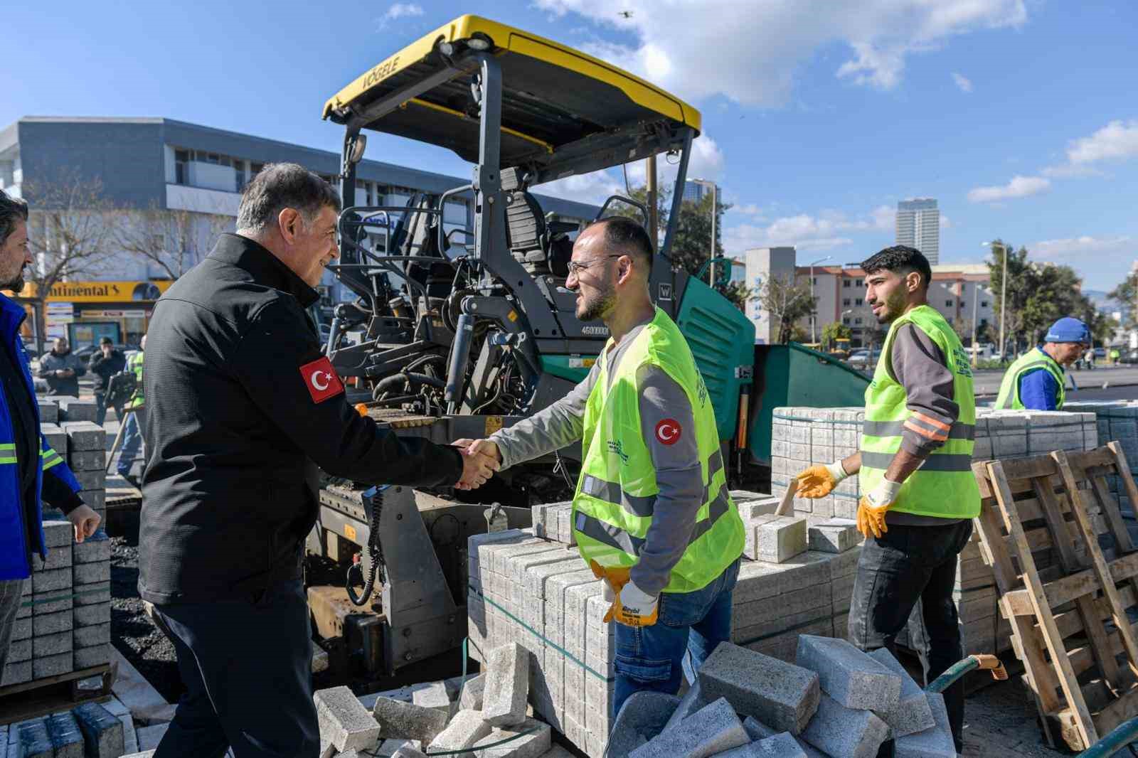 İzmir’in yollarında tam gaz asfalt seferberliği
