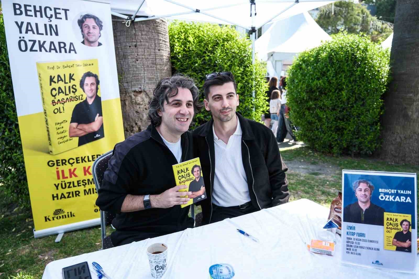 İzmirliler İZKİTAP’a akın etti
