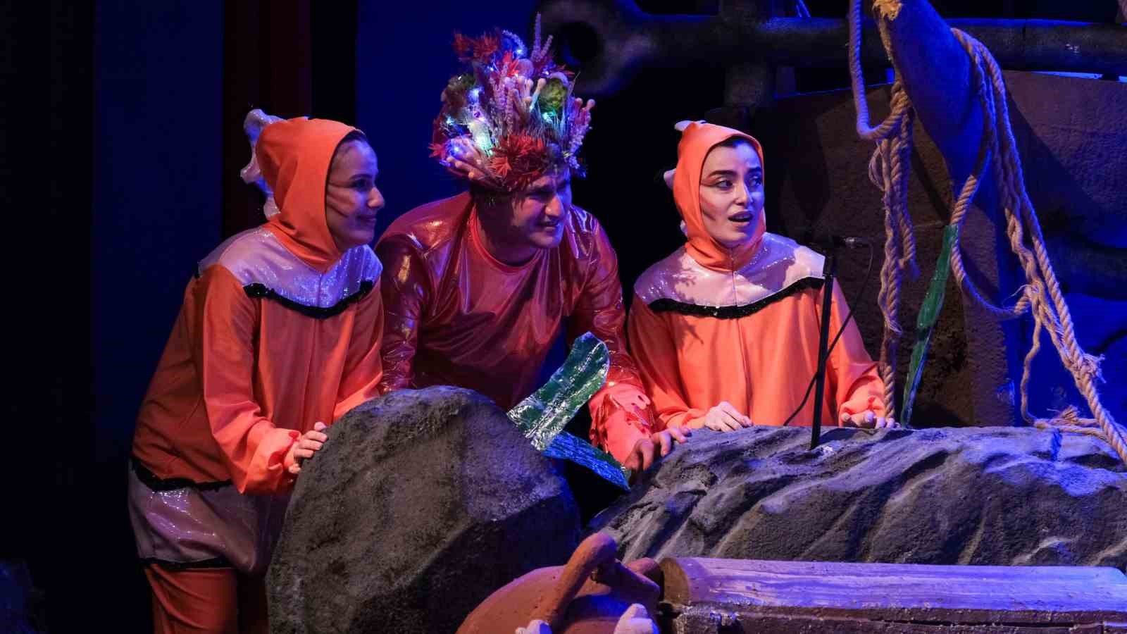 İzmit Körfezi’nin temizlik serüveni tiyatro sahnesinde
