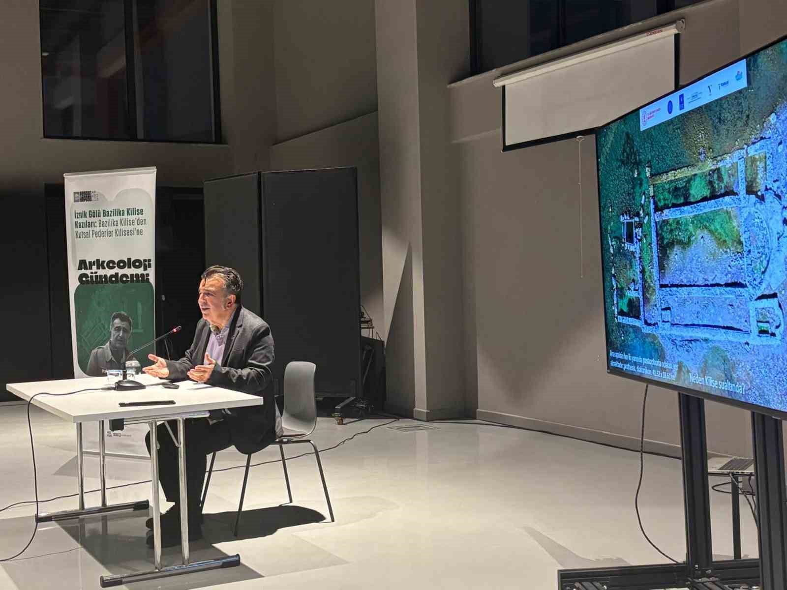 İznik Gölü’nün sular altındaki tarihi, Pancar Deposu’nda konuşuldu
