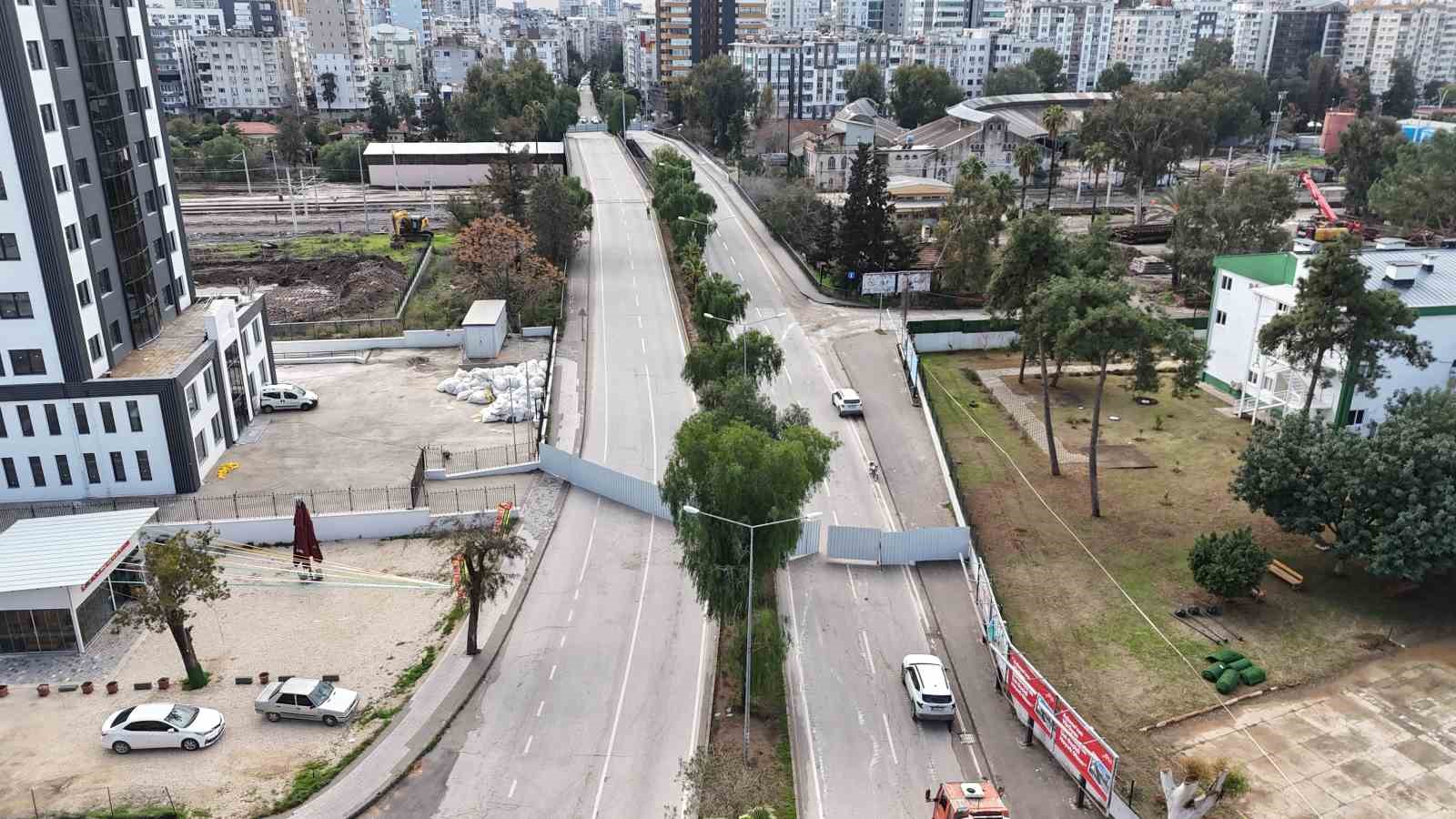 James Bond filminin bazı sahneleri çekilmişti: O köprüde yıkım başladı
