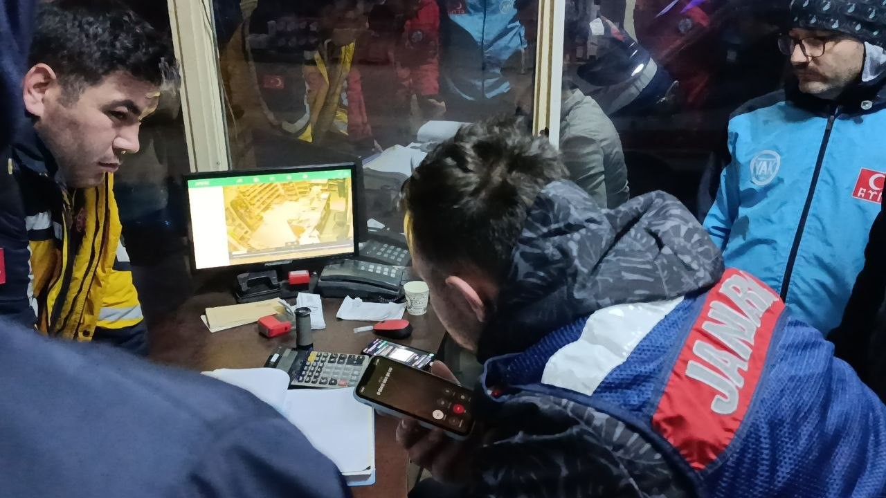 Jandarma kayıp kadını telefonla ulaşarak buldu
