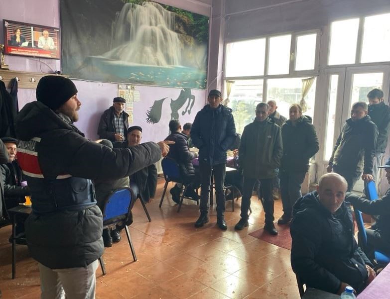 Jandarmadan "Kapı Kapı Jandarma" Projesi Kapsamında Siber Farkındalık eğitimi
