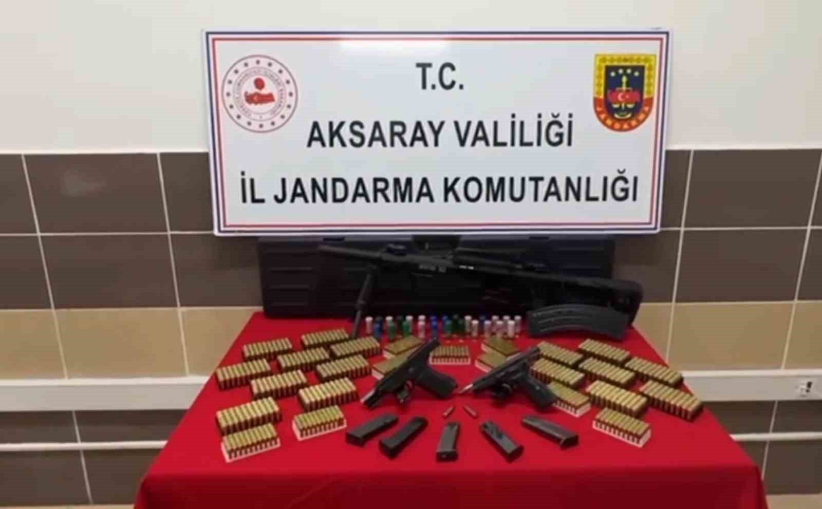 Jandarmadan ruhsatsız silah operasyonu: 1 tutuklama
Jandarmadan ruhsatsız silah operasyonu: 1 tutuklama