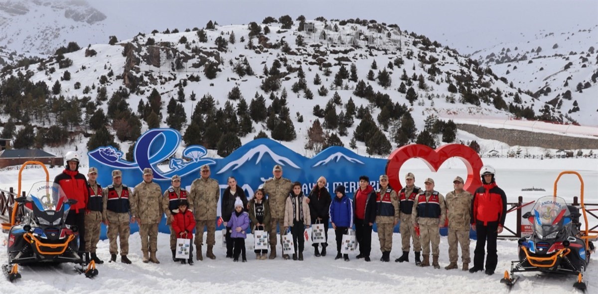 Jandarmadan şehit ve gazi çocuklarına anlamlı etkinlik
