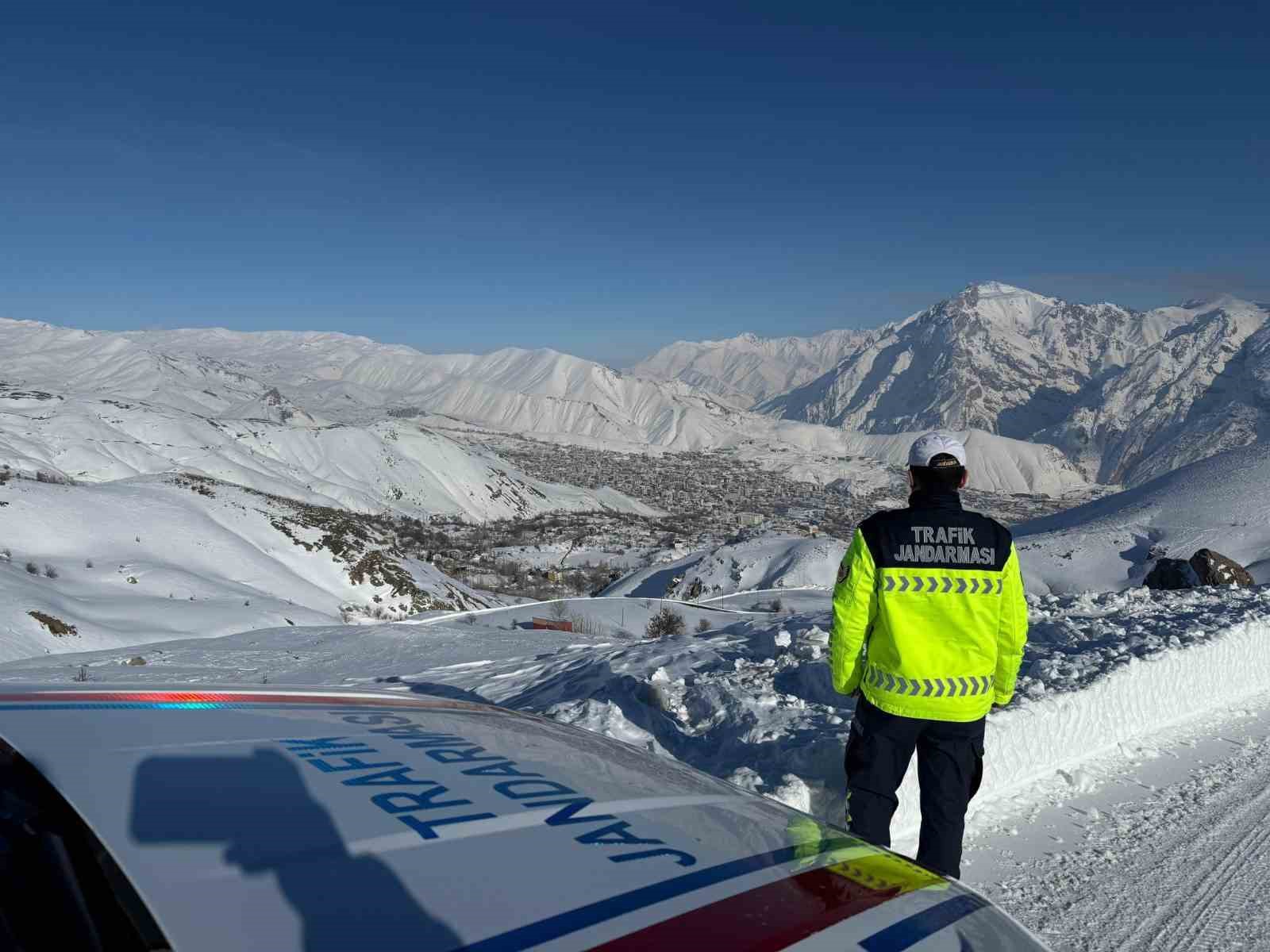 Jandarmadan sürücülere hayati uyarılar
