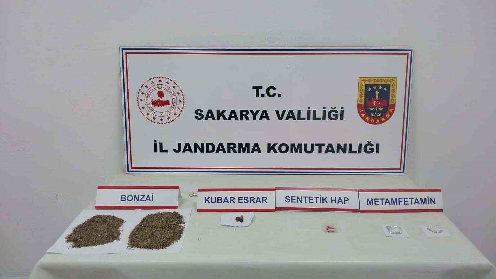 Jandarmadan torbacı operasyonu: 4 tutuklama
