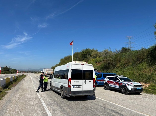 Jandarmadan trafik kontrolleri
