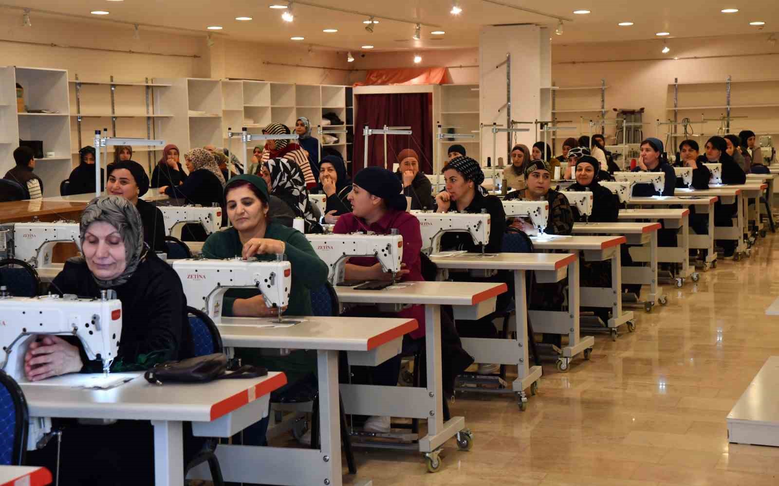 Japonya Büyükelçiliği’nden Ahlat’ta kadın istihdamına destek
