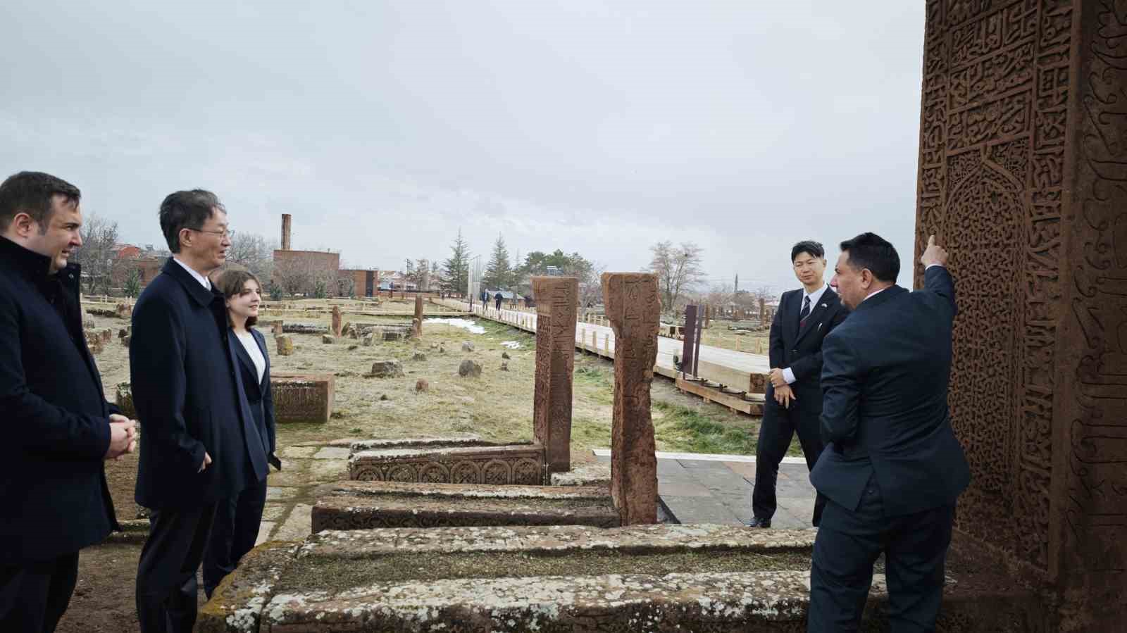 Japonya Büyükelçiliği’nden Ahlat’ta kadın istihdamına destek

