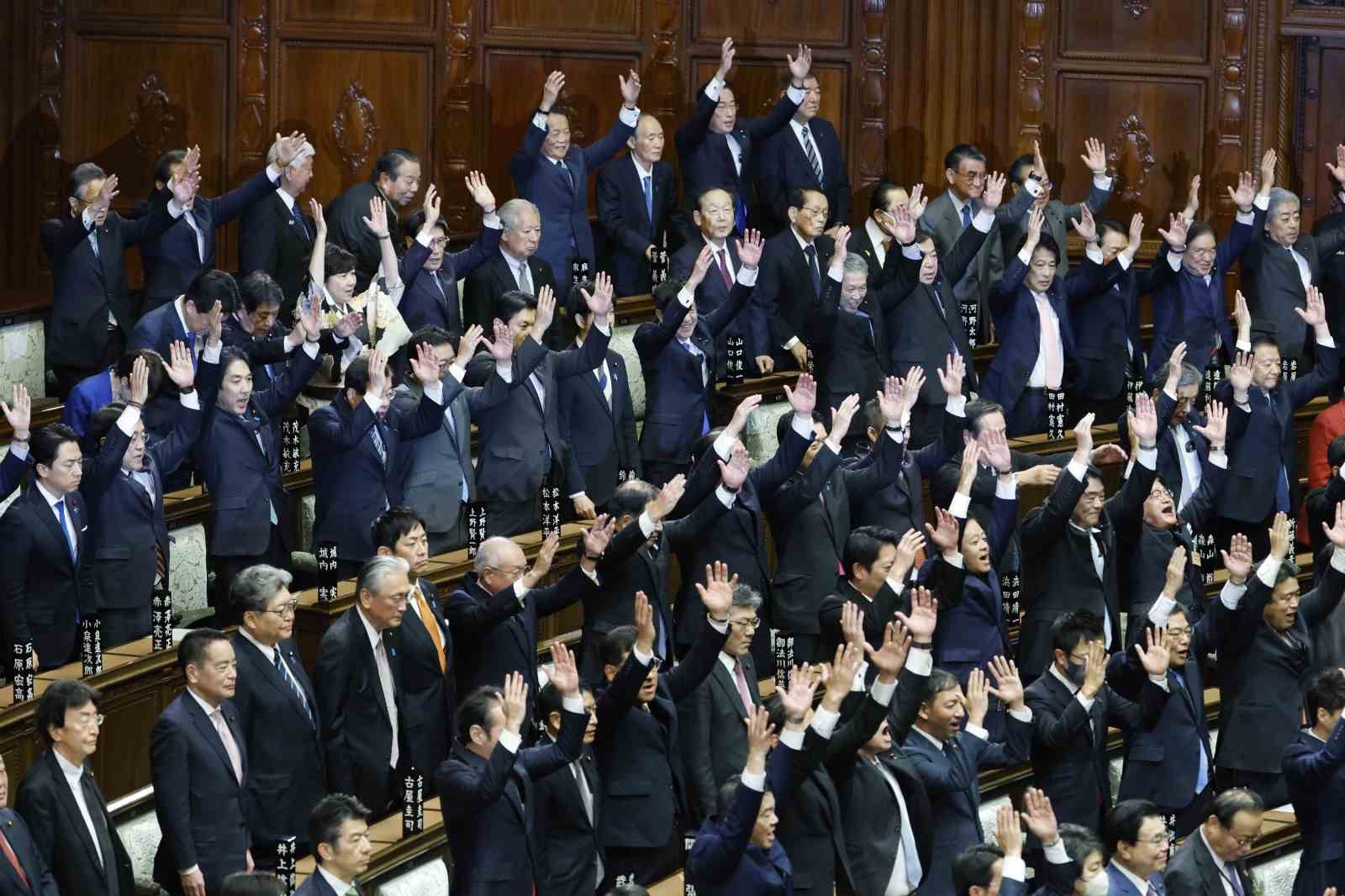 Japonya Temsilciler Meclisi erken seçim kararı doğrultusunda feshedildi
