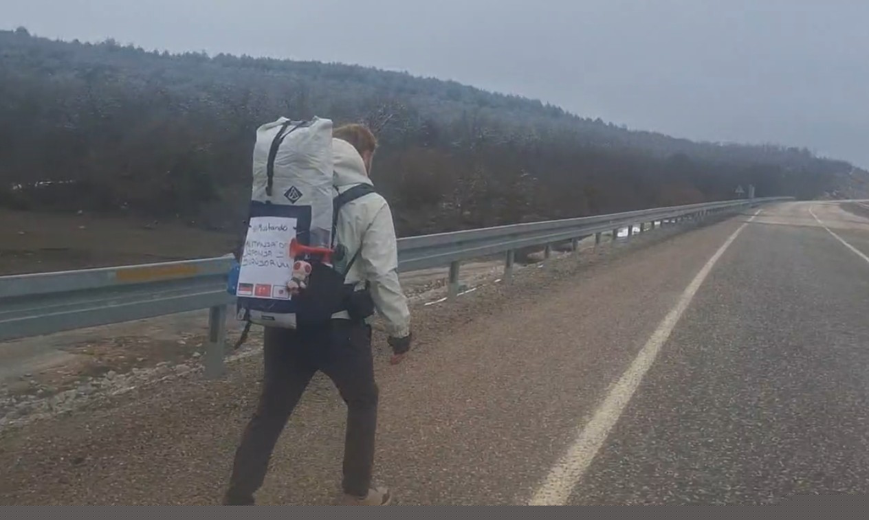 Japonya’ya ulaşmak için Almanya’dan yola çıkan gezgin 6 aydır yürüyor
Japonya’ya ulaşmak için Almanya’dan yola çıkan gezgin 6 aydır yürüyor