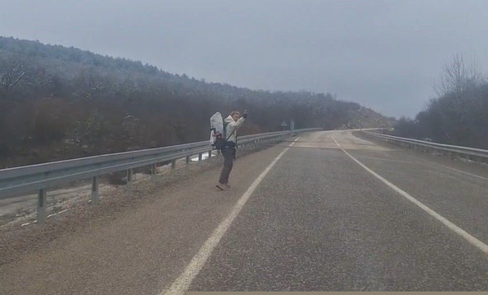 Japonya’ya ulaşmak için Almanya’dan yola çıkan gezgin 6 aydır yürüyor
Japonya’ya ulaşmak için Almanya’dan yola çıkan gezgin 6 aydır yürüyor