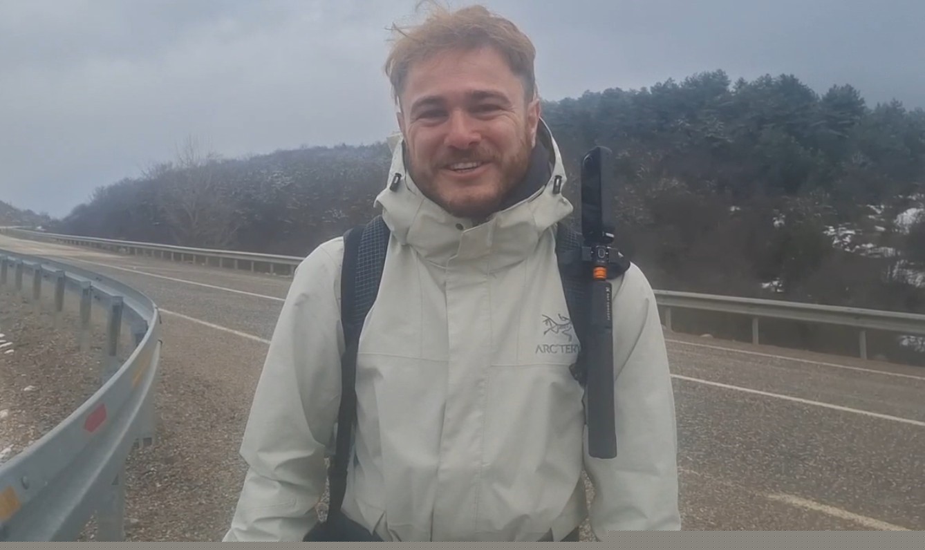 Japonya’ya ulaşmak için Almanya’dan yola çıkan gezgin 6 aydır yürüyor
Japonya’ya ulaşmak için Almanya’dan yola çıkan gezgin 6 aydır yürüyor