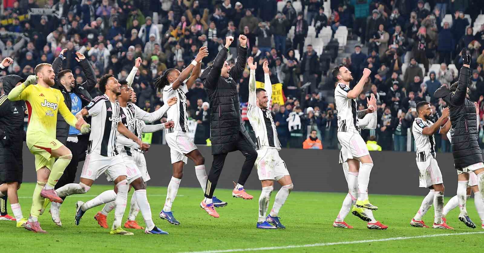 Juventus, Napoli’yi farklı mağlup etti
