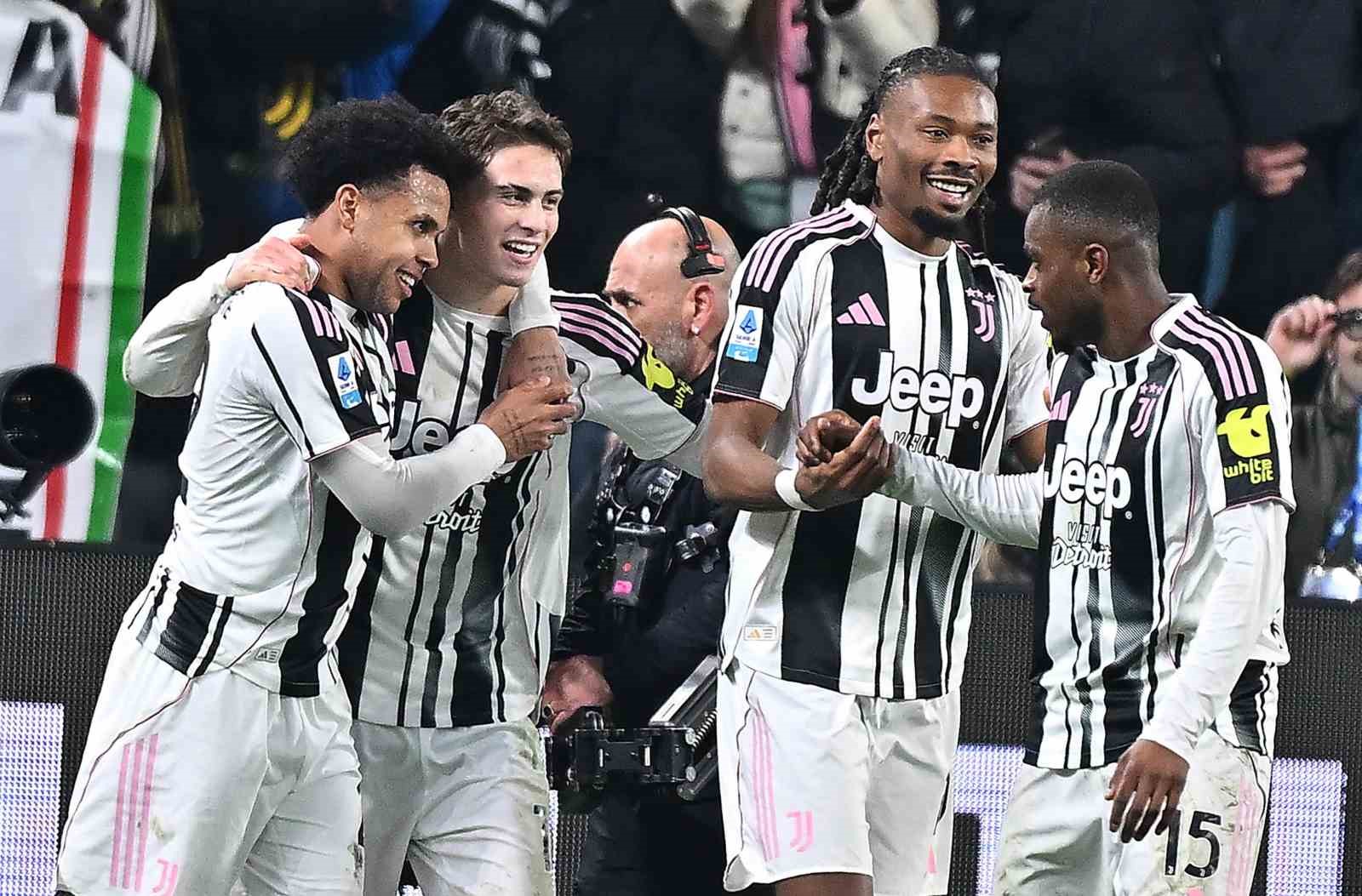 Juventus, Napoli’yi farklı mağlup etti
