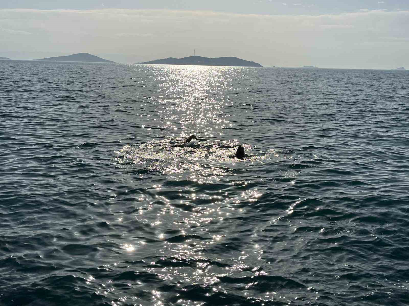 Kadıköy’de denizdeki dalgaların çarptığı 3 yüzücünün arkadaşı konuştu. "Arkadaşlarımızın amacı denize girmek değildi"
