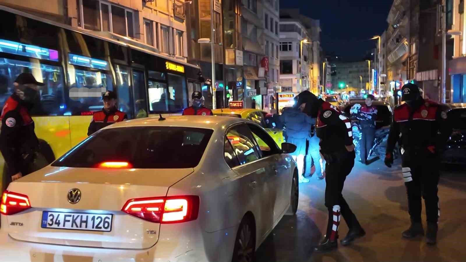 Kadıköy’de helikopter destekli asayiş denetimi
