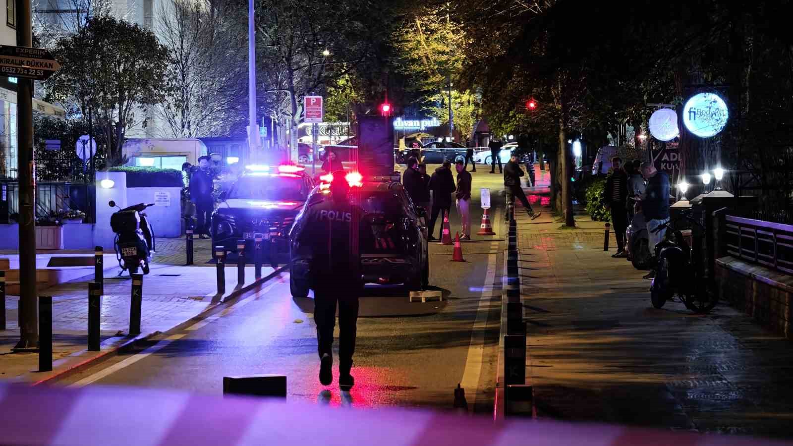 Kadıköy’de restorana silahlı saldırı: Tartışmanın ardından mekanı kurşunladı

