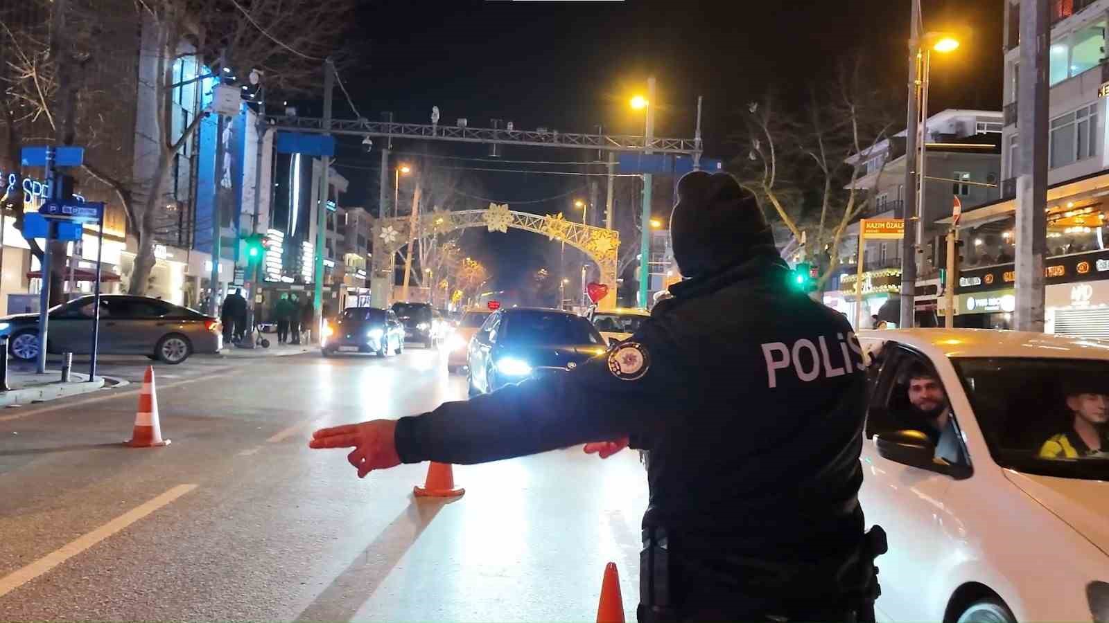 Kadıköy’de trafik magandalarına ceza yağdı

