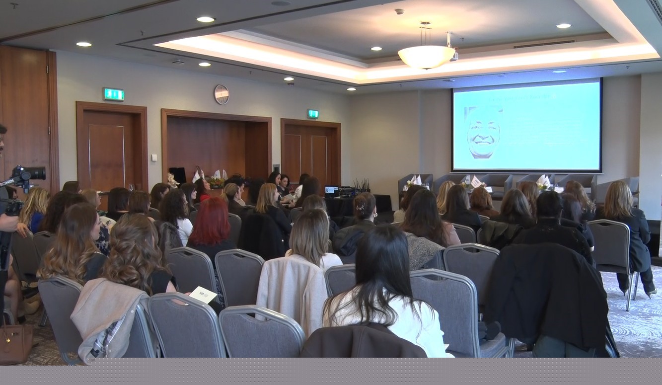 Kadın brokerler ‘Bir kadın bin hikaye’ etkinliğinde buluştu
Kadın brokerler ‘Bir kadın bin hikaye’ etkinliğinde buluştu