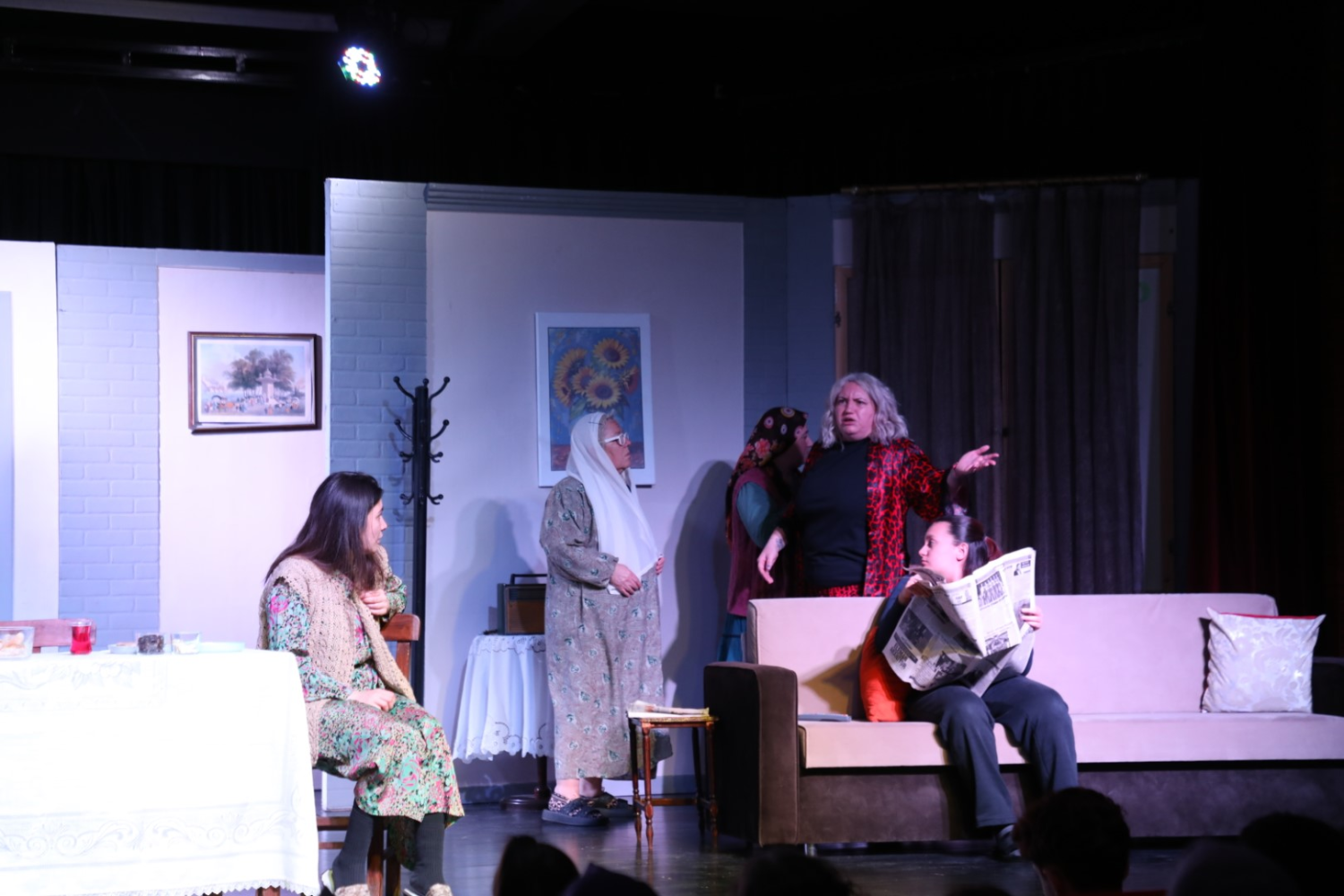 Kadın sığınağı sezon finalini yaptı
