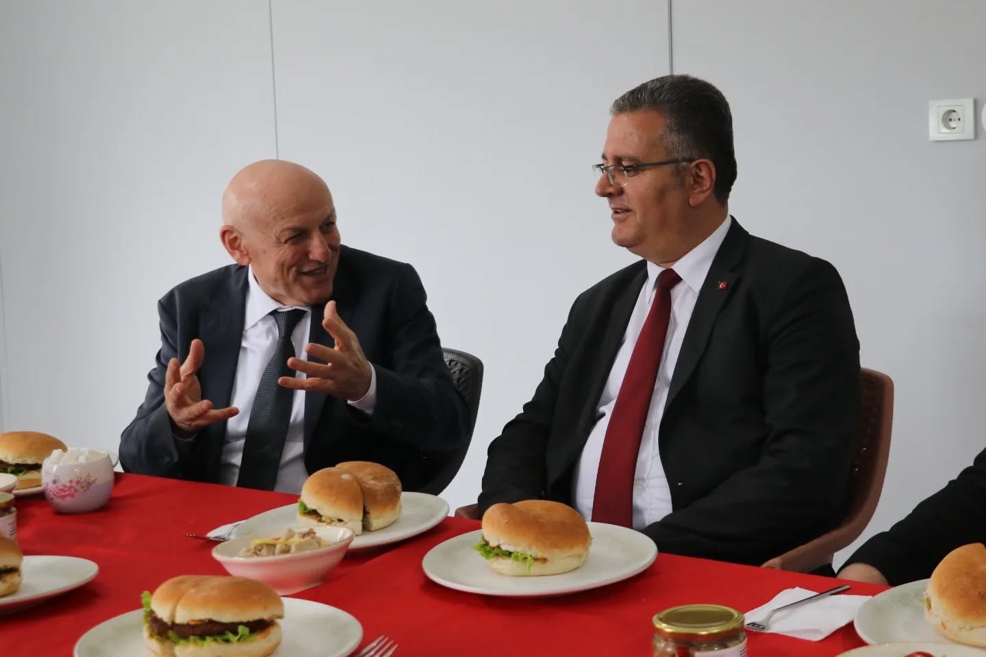 Kadın üreticiler, istiridye mantarından turşu ve köfte yaptı
