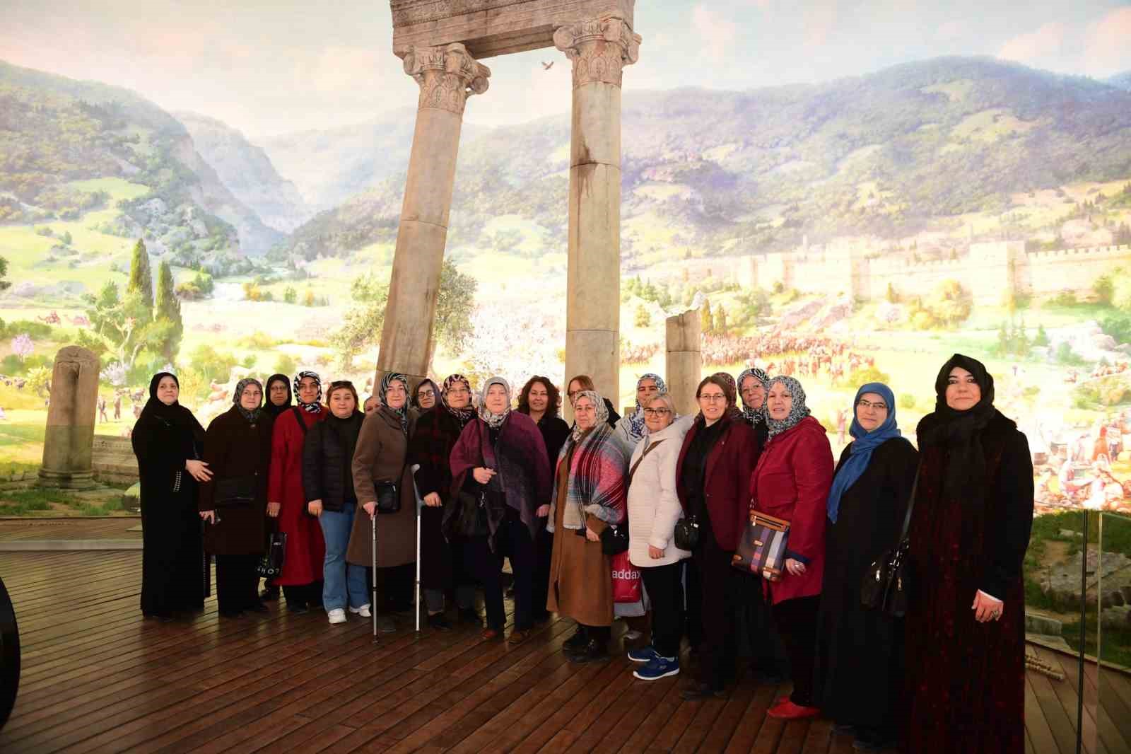 Kadınlar Bursa’nın Mirasıyla Buluştu
Kadınlar Bursa’nın Mirasıyla Buluştu