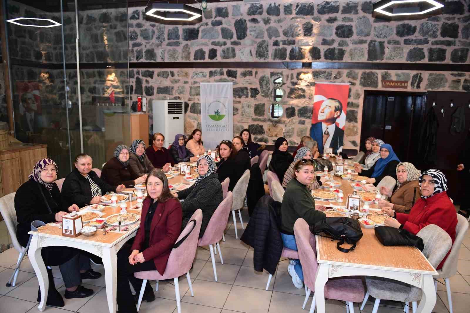 Kadınlar Bursa’nın Mirasıyla Buluştu
Kadınlar Bursa’nın Mirasıyla Buluştu