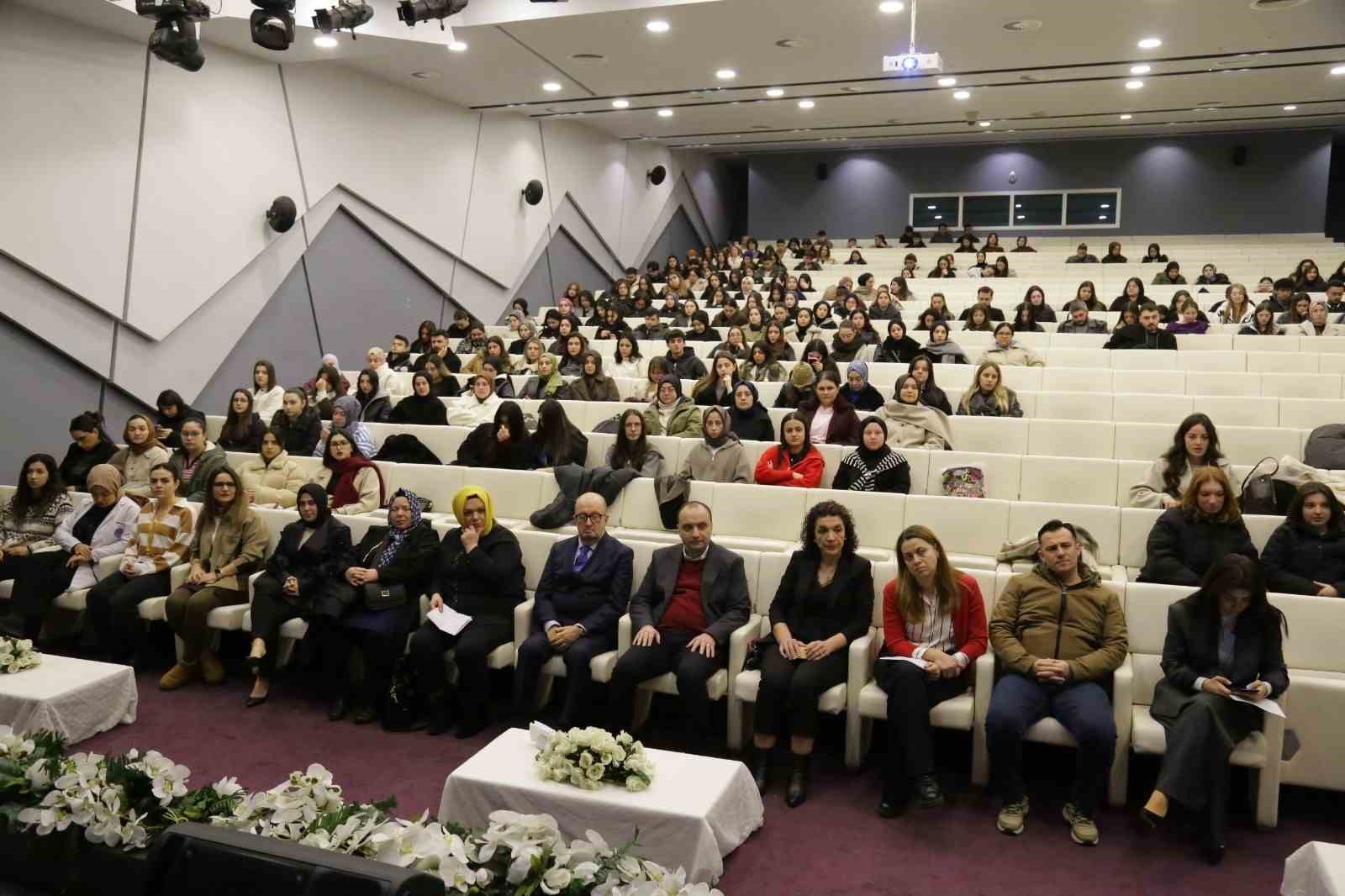 Kadınların Hikâyeleri Avrasya Üniversitesi’nde konuşuldu
