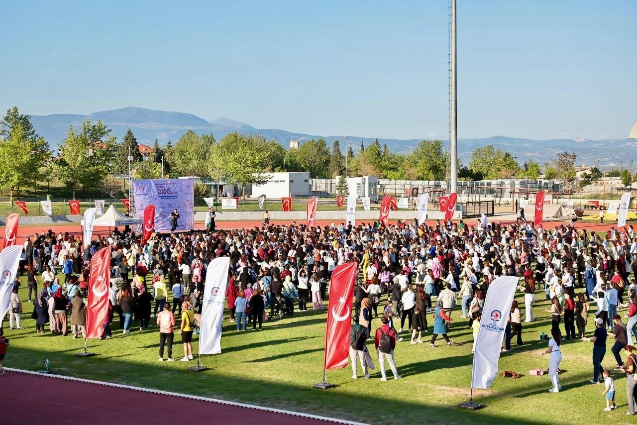Kadınların ritmi Denizli’ye enerji kattı
