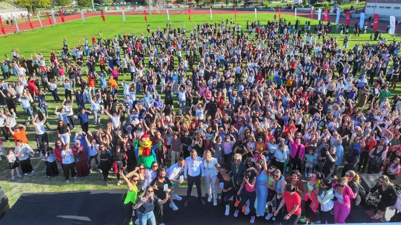 Kadınların ritmi Denizli’ye enerji kattı
