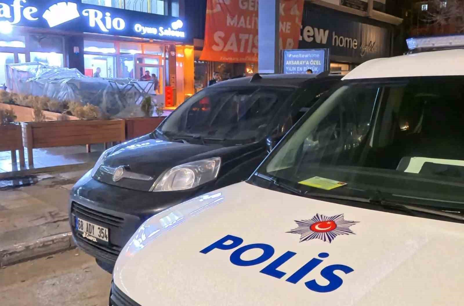 Kafedeki tartışma bıçaklı kavgaya dönüştü: 1 yaralı
