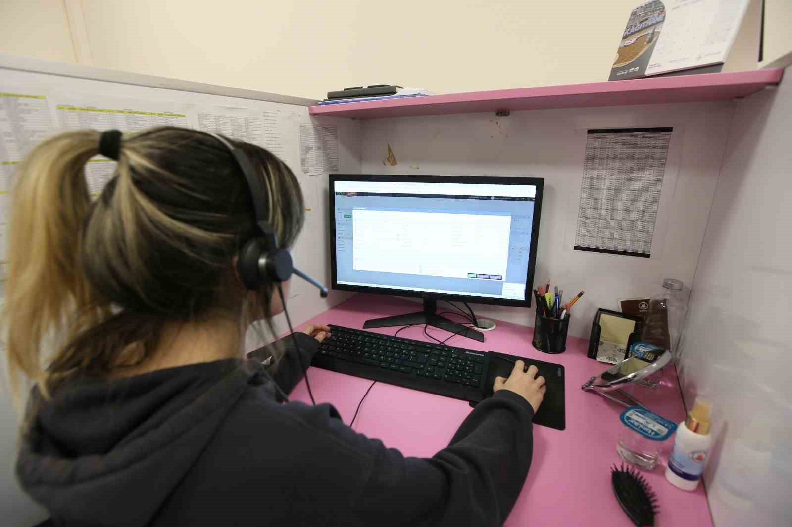 Kağıthane Belediyesi çağrı merkezinden vatandaşlara hizmet
