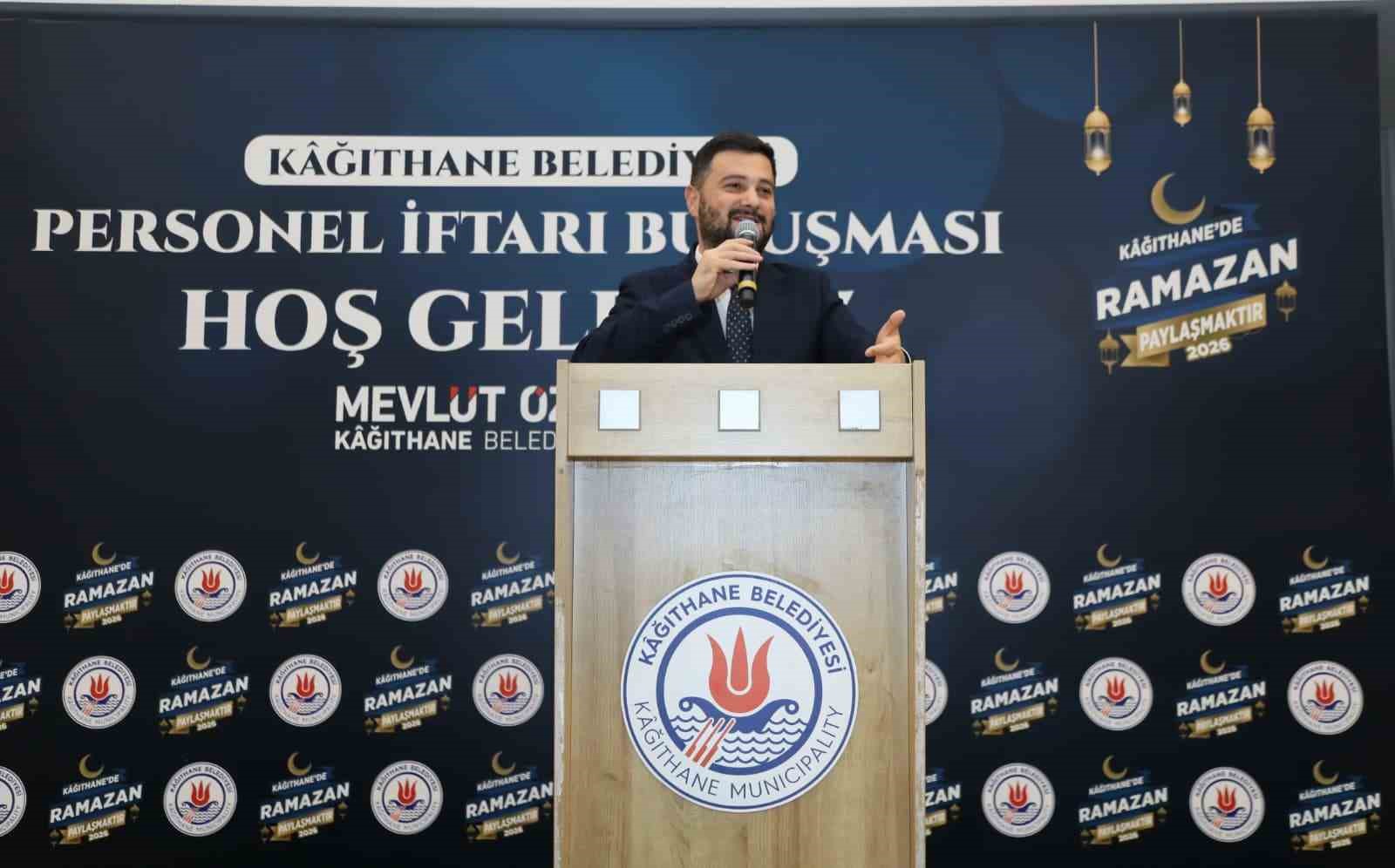 Kağıthane Belediyesi personeli geleneksel iftarda buluştu
