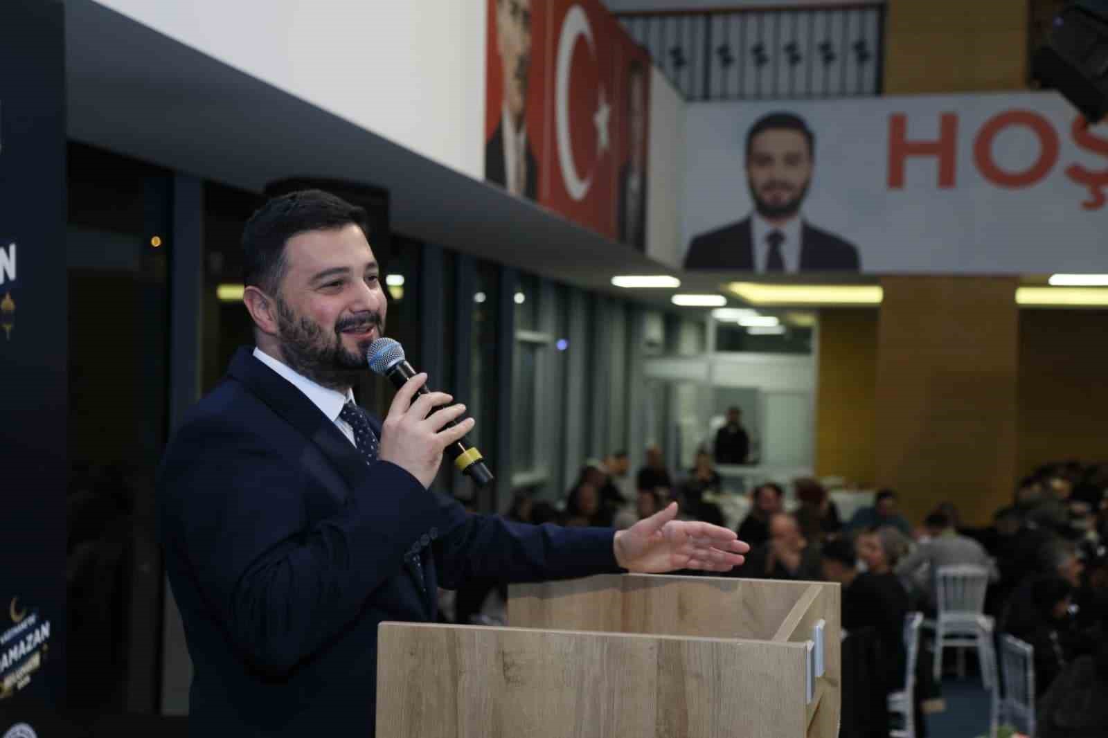 Kağıthane Belediyesi personeli geleneksel iftarda buluştu
