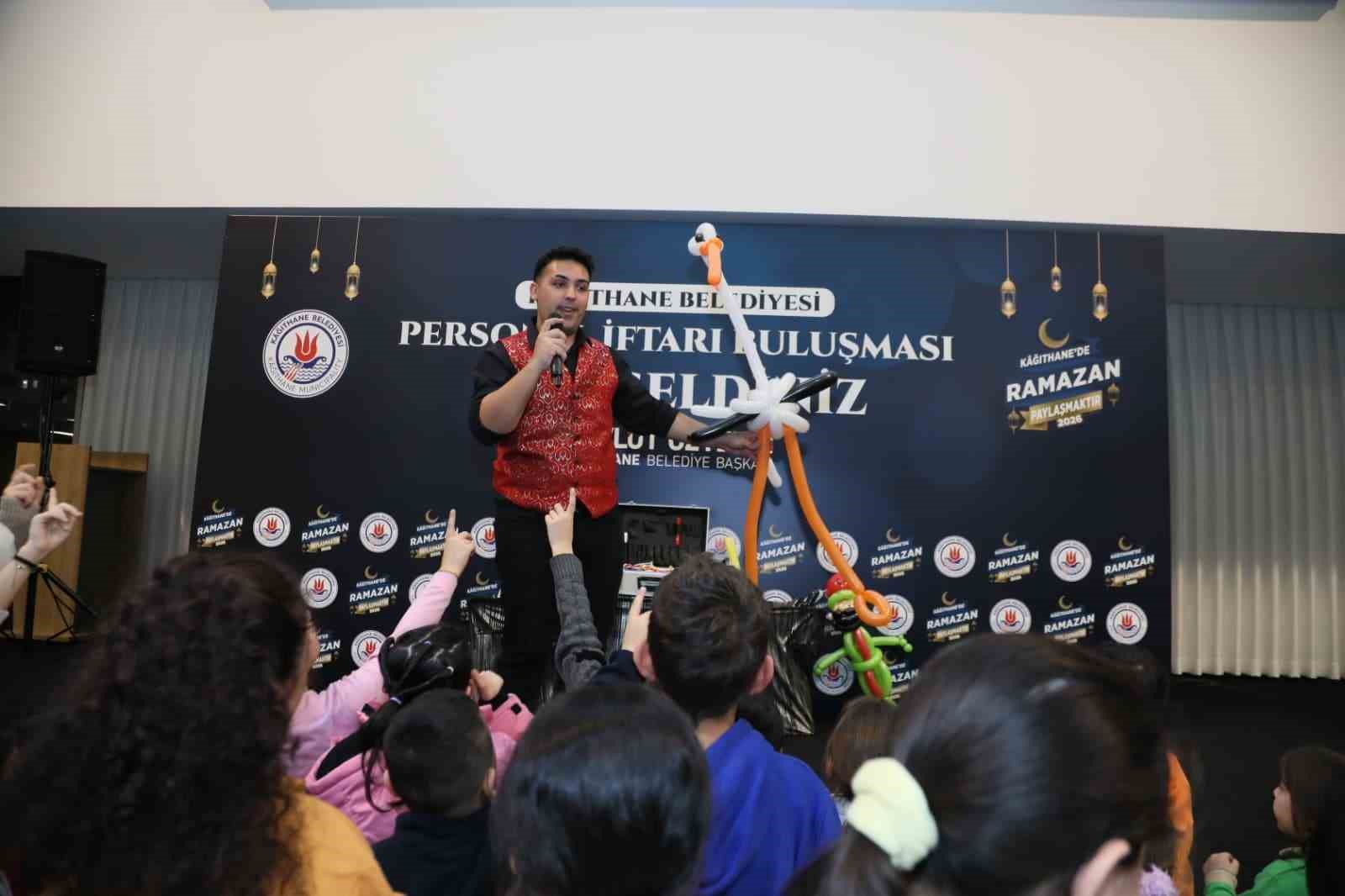 Kağıthane Belediyesi personeli geleneksel iftarda buluştu
