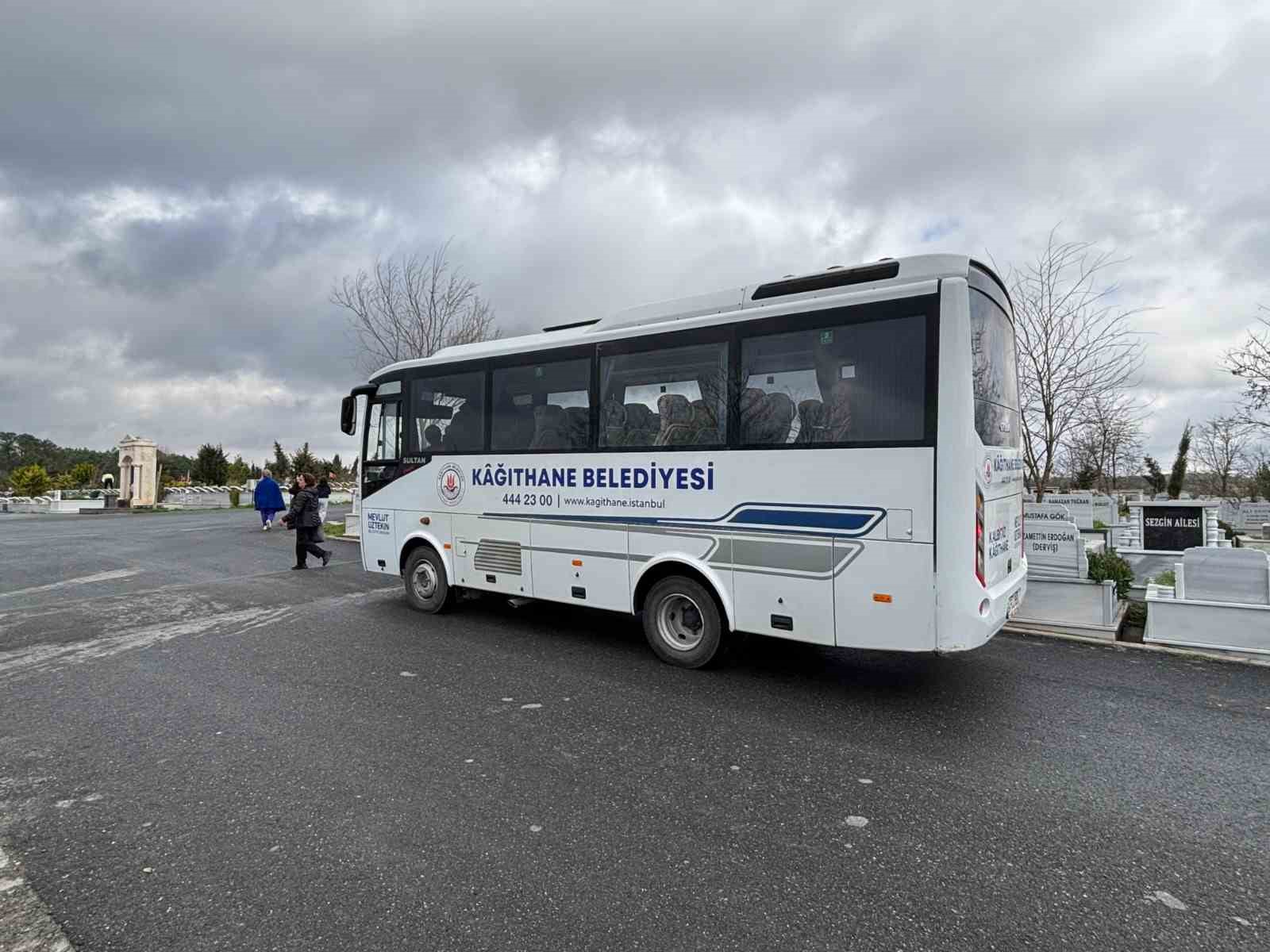 Kağıthane Belediyesi’nden kabir ziyaretlerine kolaylık

